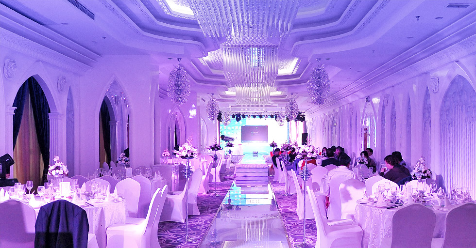 為何酒店前臺很漂亮，卻很少有人追